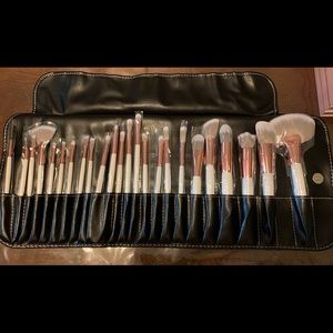 Makeup brush set